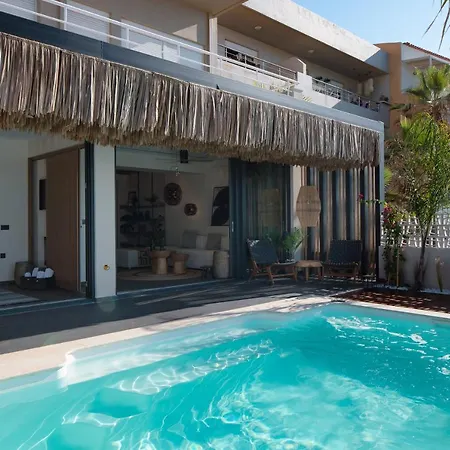 Casa Negro - Beachfront Living By Etouri Villa *
