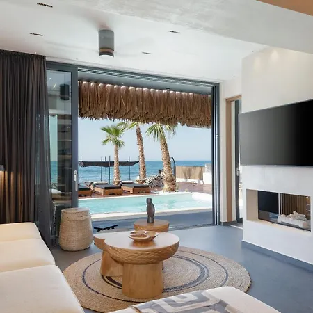 Casa Negro - Beachfront Living By Etouri Villa