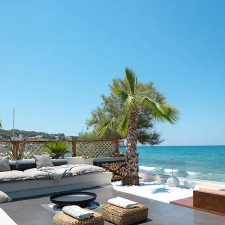 Casa Negro - Beachfront Living By Etouri Villa *