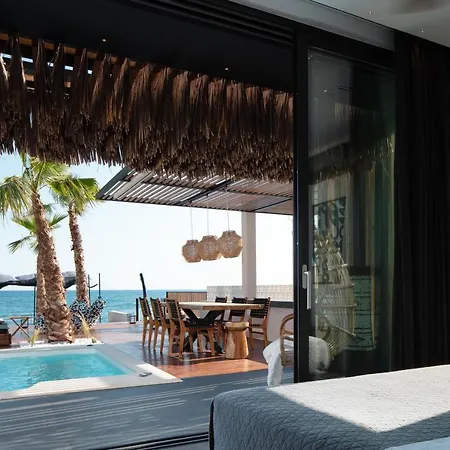Villa Casa Negro - Beachfront Living By Etouri *