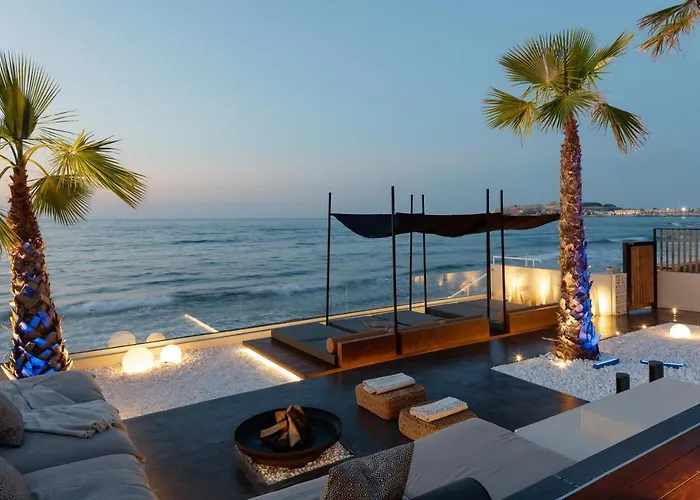 Casa Negro - Beachfront Living By Etouri