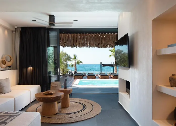 Casa Negro - Beachfront Living By Etouri *