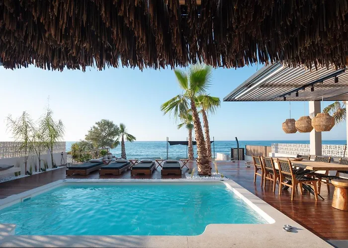 Casa Negro - Beachfront Living By Etouri Villa Rétino