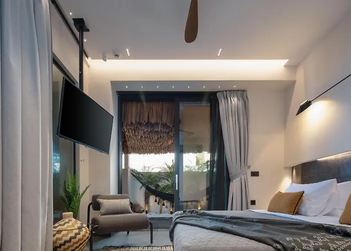 Casa Negro - Beachfront Living By Etouri Villa *