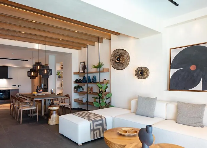 Casa Negro - Beachfront Living By Etouri Villa *