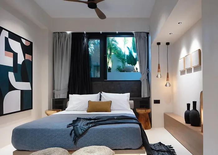 Casa Negro - Beachfront Living By Etouri Villa *