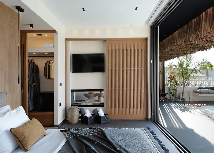 Casa Negro - Beachfront Living By Etouri *